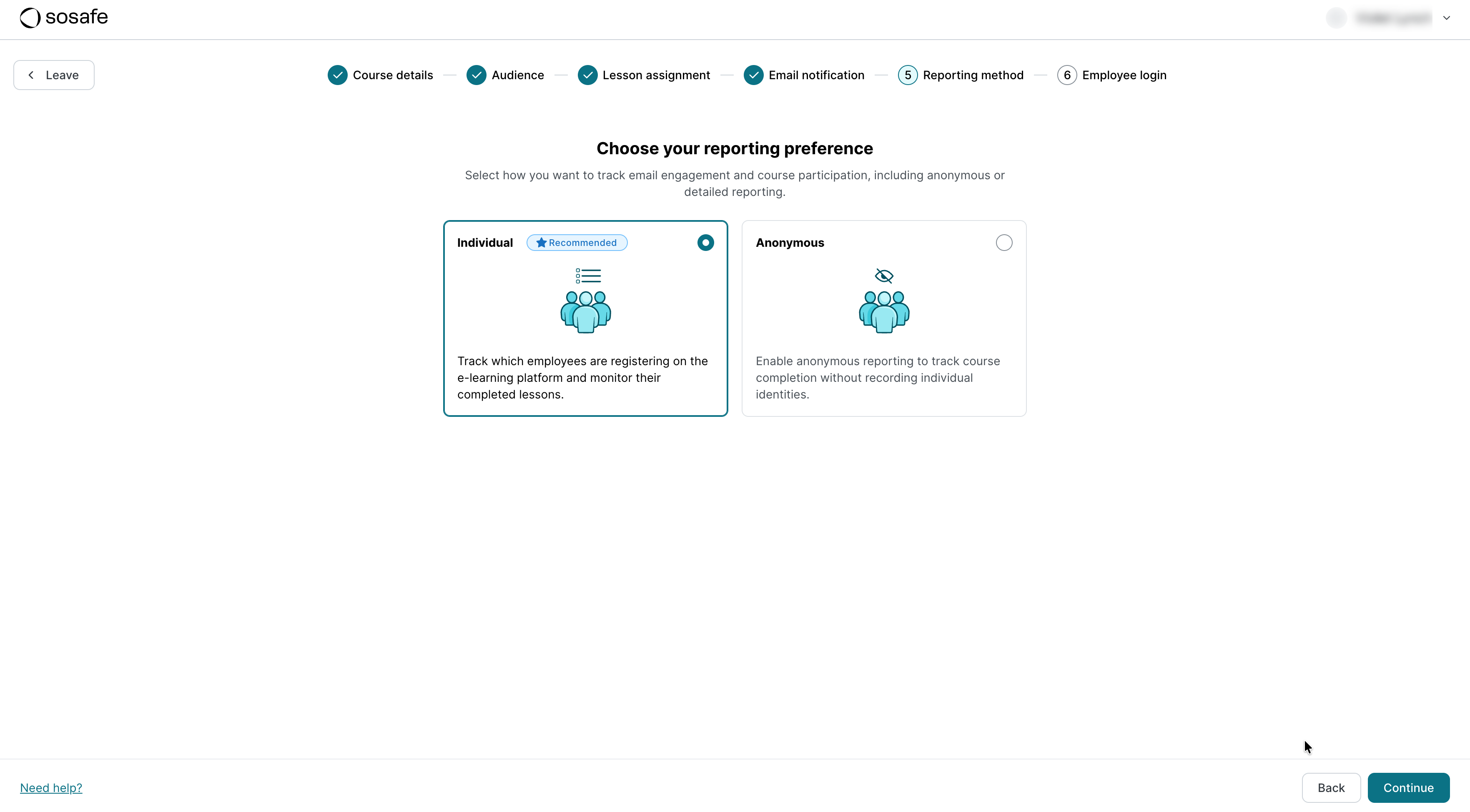 E-Learning course setup step 5, Reporting method, with Individual selected as the recommended option to track which employees register and complete lessons, alongside the Anonymous option for tracking completion without recording identities.