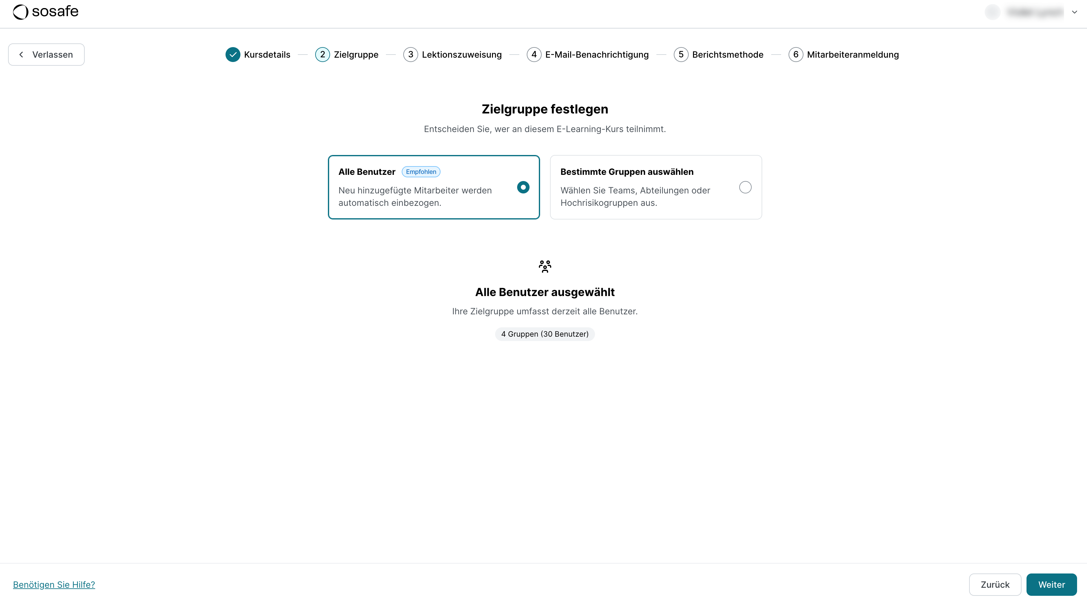 Schritt Zielgruppe festlegen mit der ausgewählten Option Alle Benutzer, markiert als Empfohlen, im Vergleich zur Option Bestimmte Gruppen auswählen. Eine Zusammenfassung zeigt 4 Gruppen mit insgesamt 30 Benutzern.