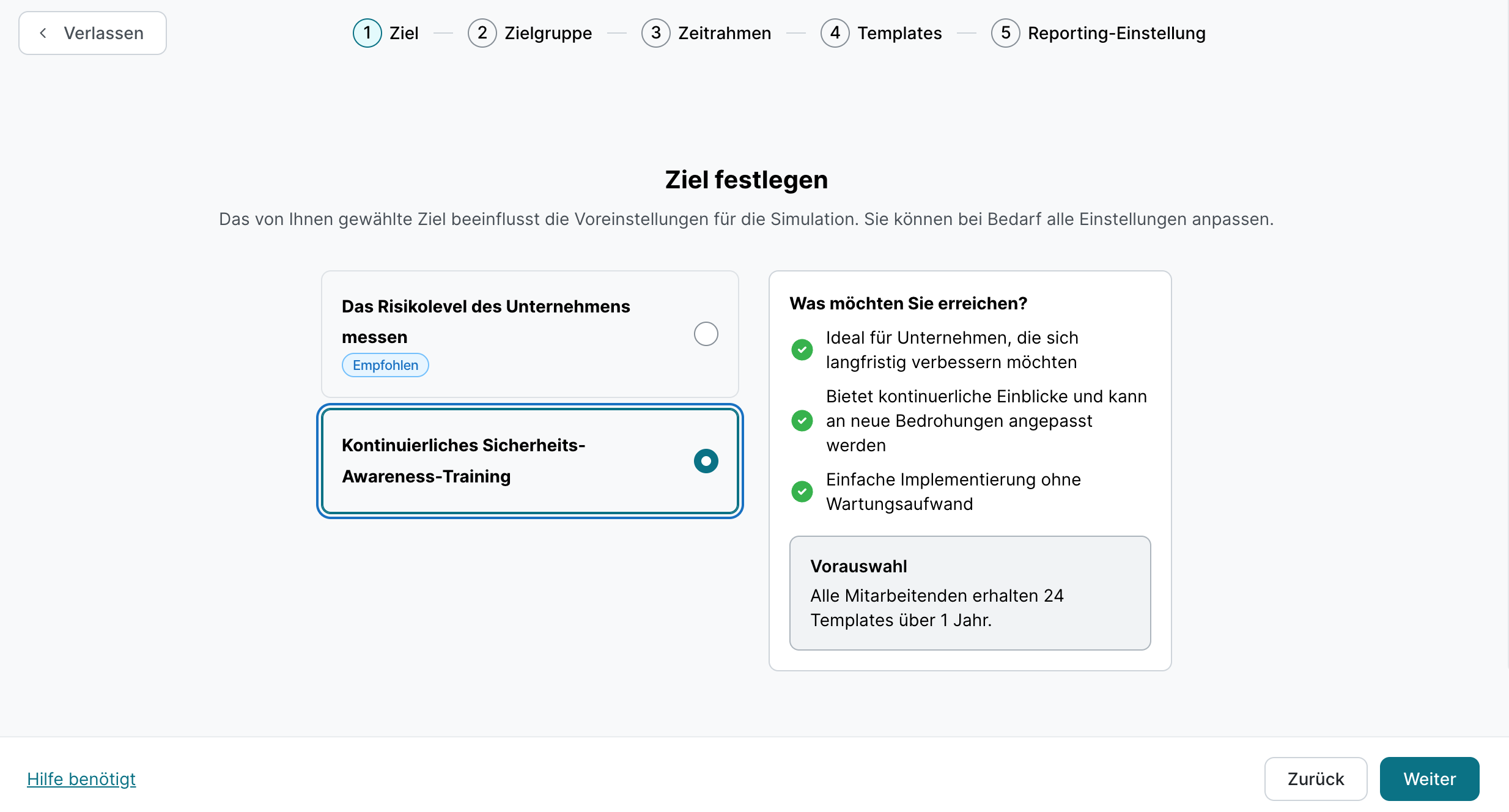 Simulationsassistent im Schritt Ziel festlegen mit ausgewählter Option Kontinuierliches Sicherheits-Awareness-Training gegenüber der empfohlenen Option Das Risikolevel des Unternehmens messen. Die Vorauswahl sieht 24 Templates über ein Jahr für alle Mitarbeitenden vor.