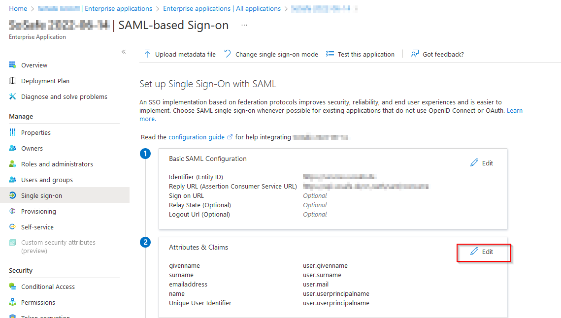 Página de inicio de sesión basado en SAML de Microsoft Entra ID con Edit marcado en rojo junto a Attributes and Claims, que lista Unique User Identifier asignado a user.userprincipalname junto con givenname, surname y emailaddress.