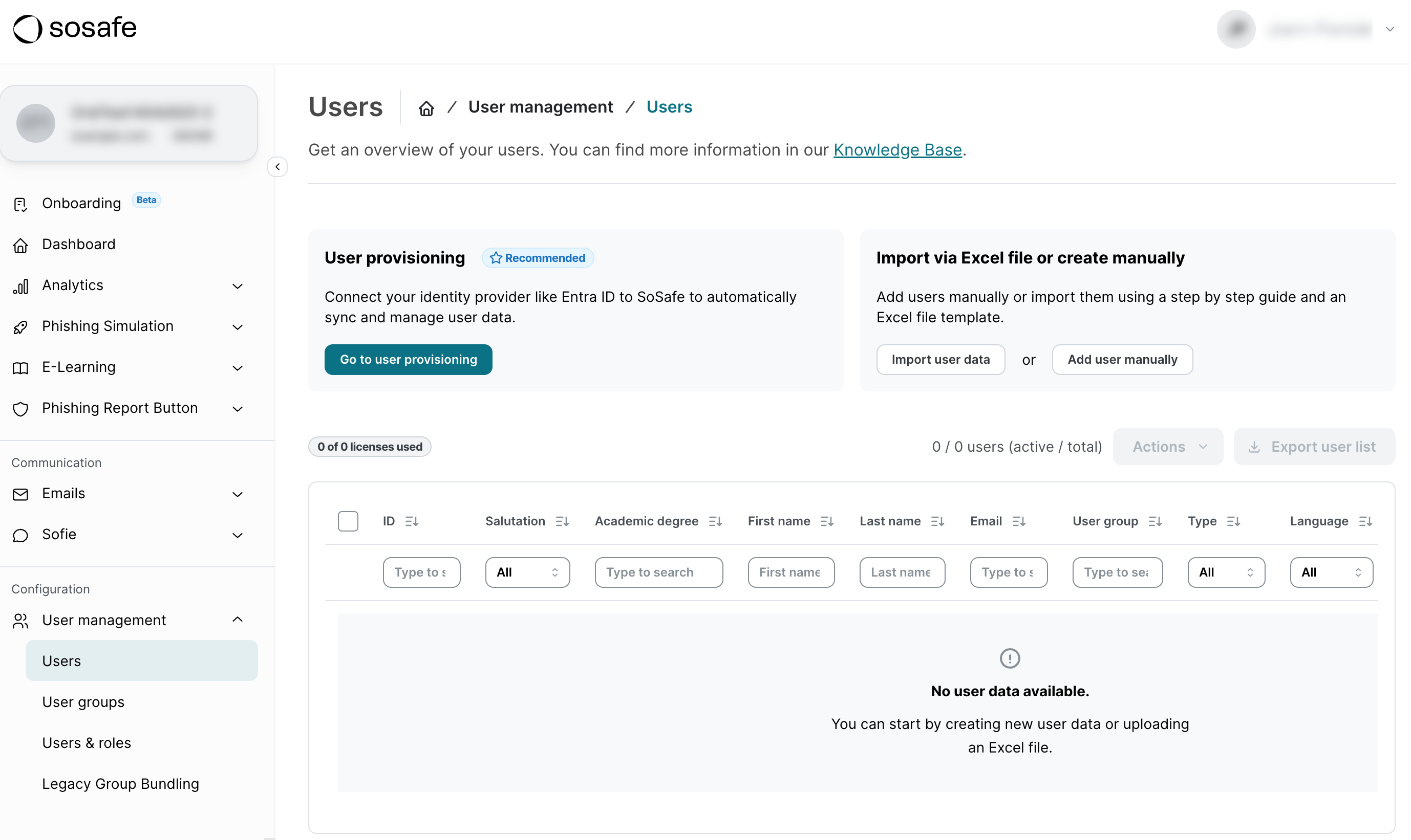 SoSafe Users-pagina onder User management, met de knoppen Import user data en Add user manually naast de aanbevolen optie Go to user provisioning, boven een lege gebruikerstabel.